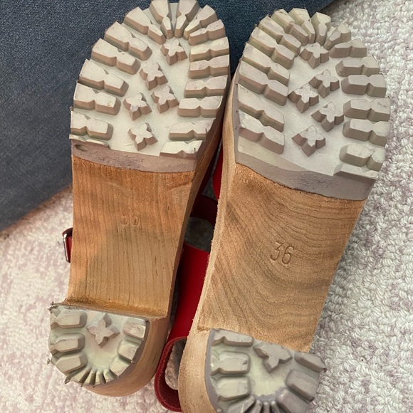 MIA Abba clogs - NWOT - Picture 6 of 6